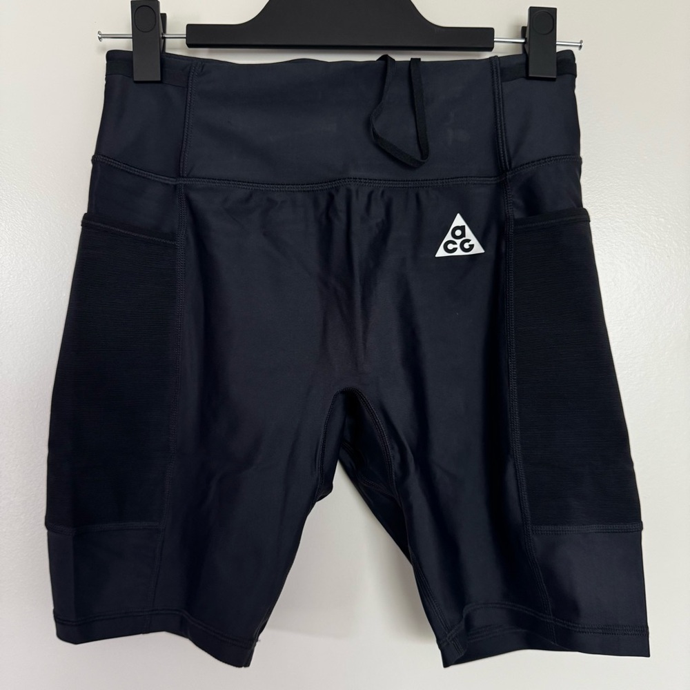 Nike ACG Dri-Fit ADV Mid-Waist 7” Biker Shorts